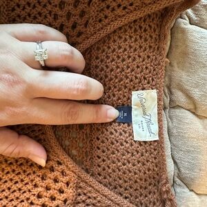 Universal Thread Women's rusty sweater